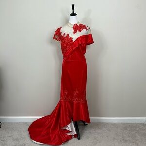Plus size Elegant Red Lace Evening Gown Size 3XL